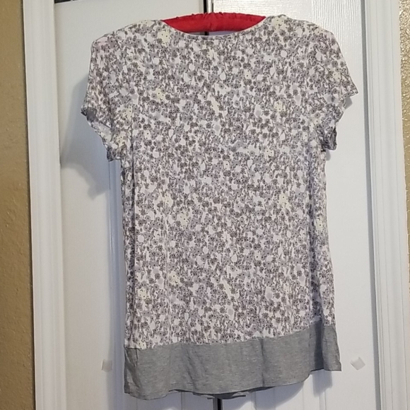 Simply Vera Vera Wang flounce sleeve printed top - Picture 3 of 3